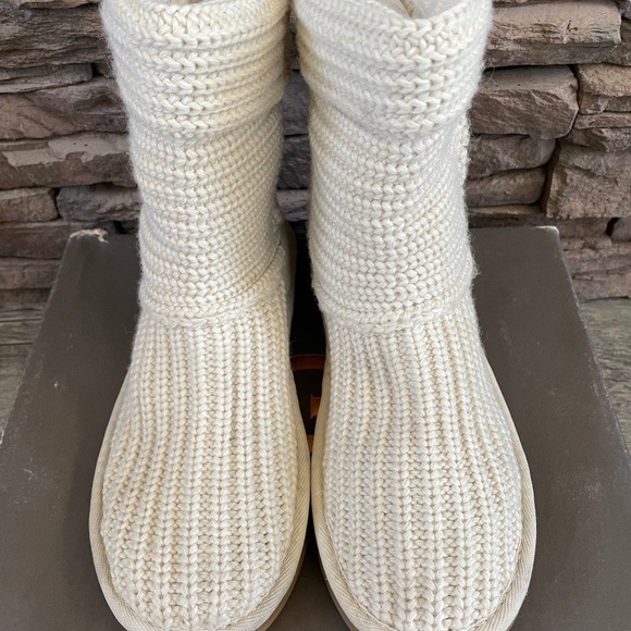 UGG Classic Crochet Cream Boots, Size 7 - Picture 3 of 7